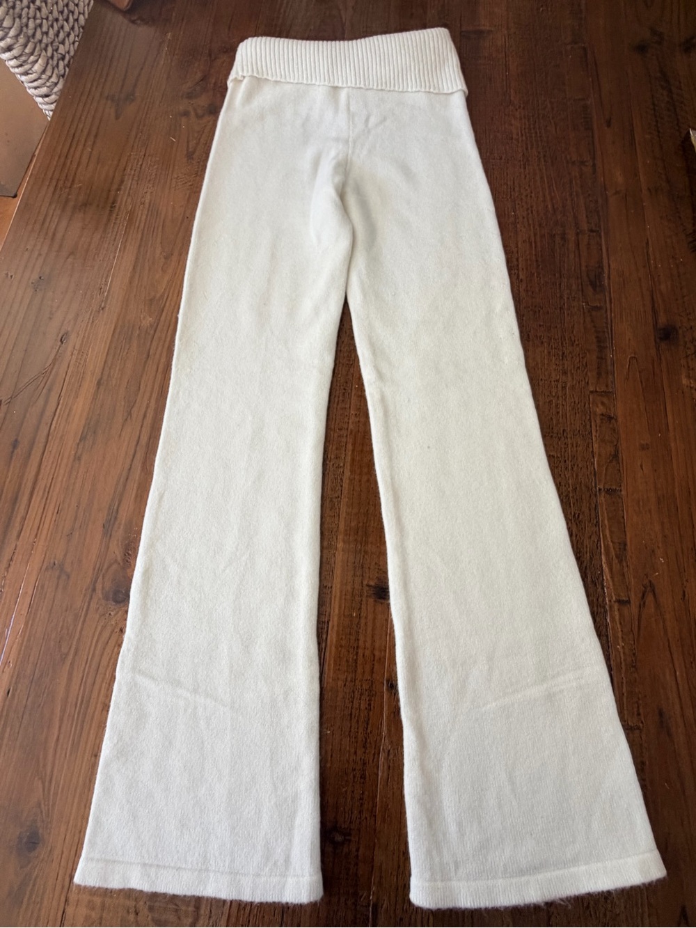 Frankie's Bikinis Snow White fleur cloud knit Low-Rise Pants large nwt - Picture 10 of 10